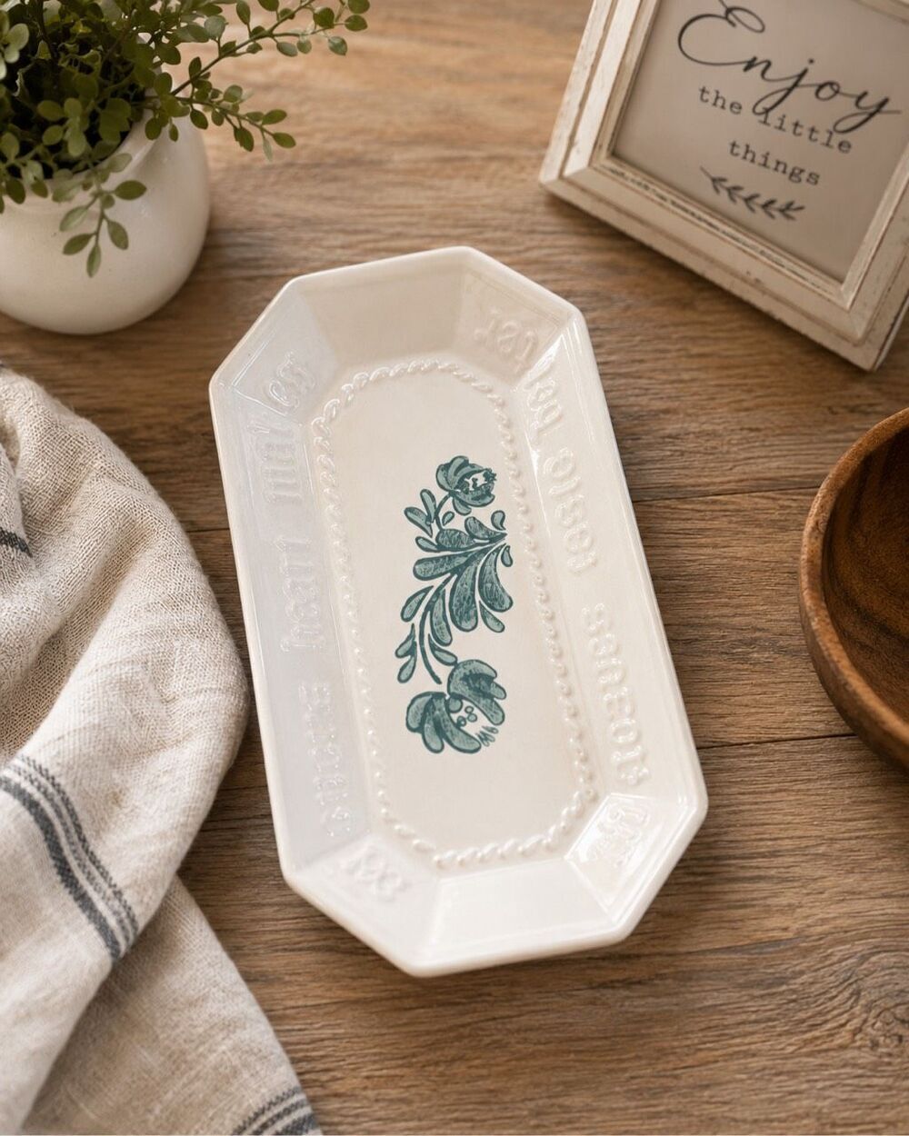 Pfaltzgraff Yorktowne Bread Plate Tray Blue Floral 6.5" x 12"